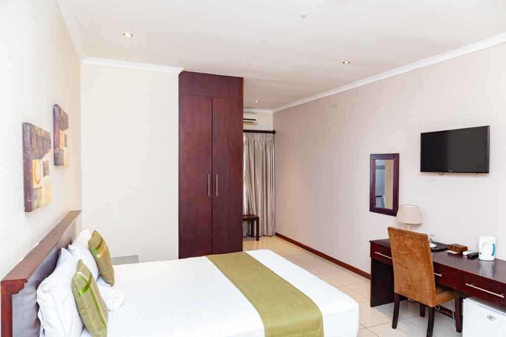 Emerald Hotel product image