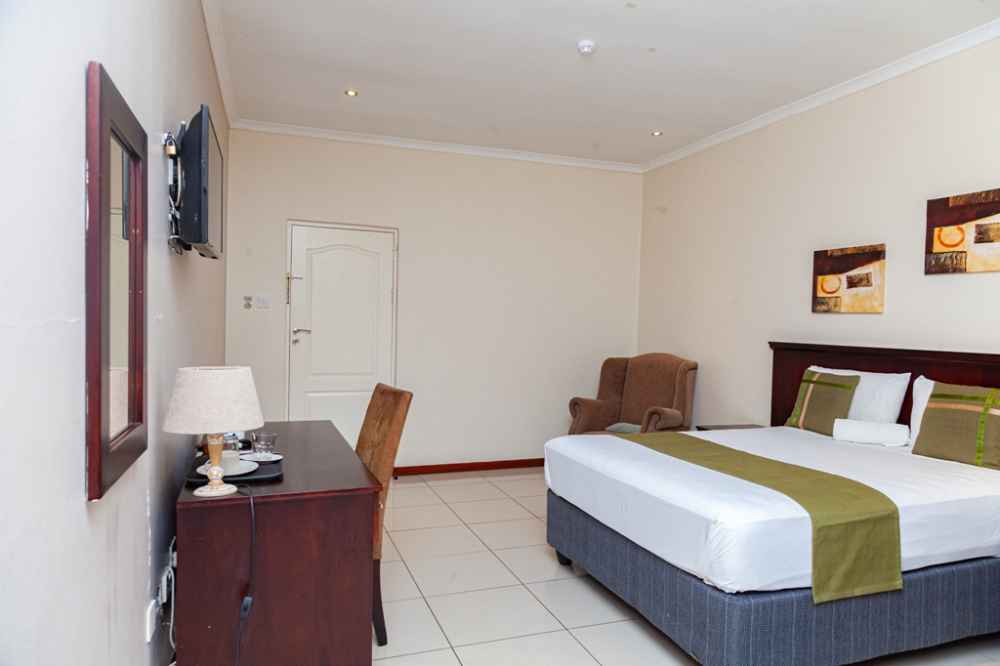 Emerald Hotel, By Riverwalk product image